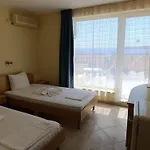 семеен бриз מלון
