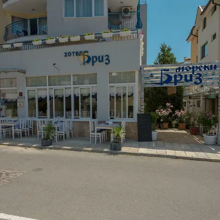 семеен бриз