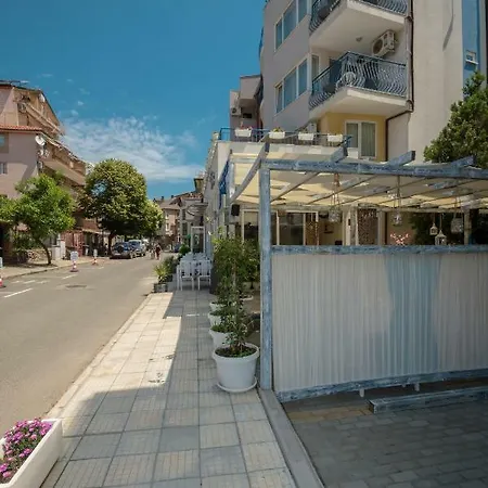 ホテル семеен бриз