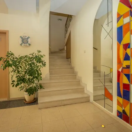 семеен бриз