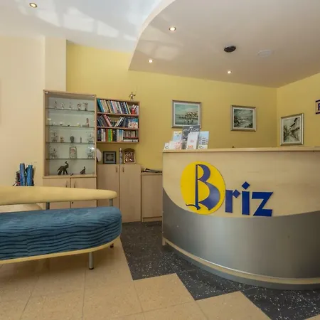 семеен бриз 호텔 3*