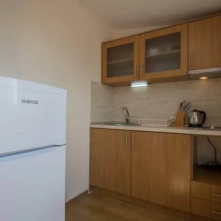 семеен бриз