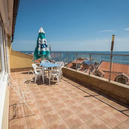 семеен бриз 호텔 3*