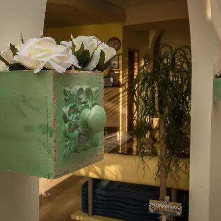 Hotel семеен бриз 3*