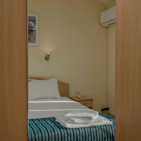 семеен бриз Hotell 3*