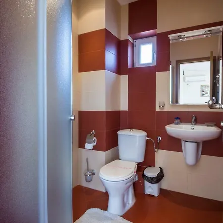 семеен бриз Hotell
